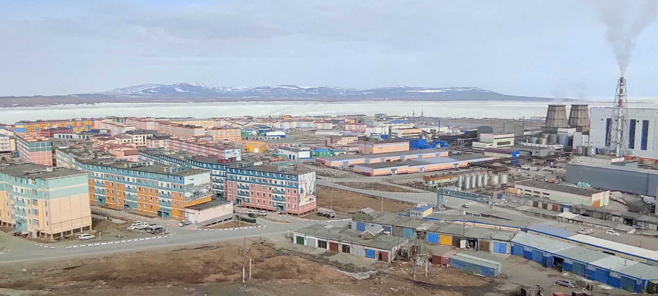 Что, если бы вам внезапно предложили покинуть привычные места и отправиться в удивительный, кажущийся таким суровым край? Решение о переезде на Чукотку Наталья Филонова называет безумной авантюрой. Как бы то ни было, в декабре прошлого года женщина отметила семилетие новой жизни. А ее любовь к Северу, как в крепких семейных отношениях, стала более осознанной и даже усилилась, пройдя через кризисы.