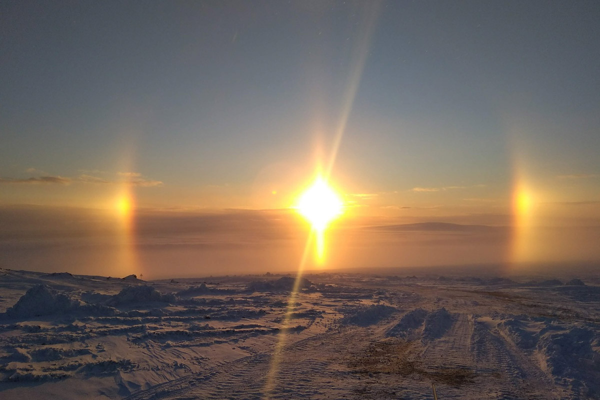 Что, если бы вам внезапно предложили покинуть привычные места и отправиться в удивительный, кажущийся таким суровым край? Решение о переезде на Чукотку Наталья Филонова называет безумной авантюрой. Как бы то ни было, в декабре прошлого года женщина отметила семилетие новой жизни. А ее любовь к Северу, как в крепких семейных отношениях, стала более осознанной и даже усилилась, пройдя через кризисы.