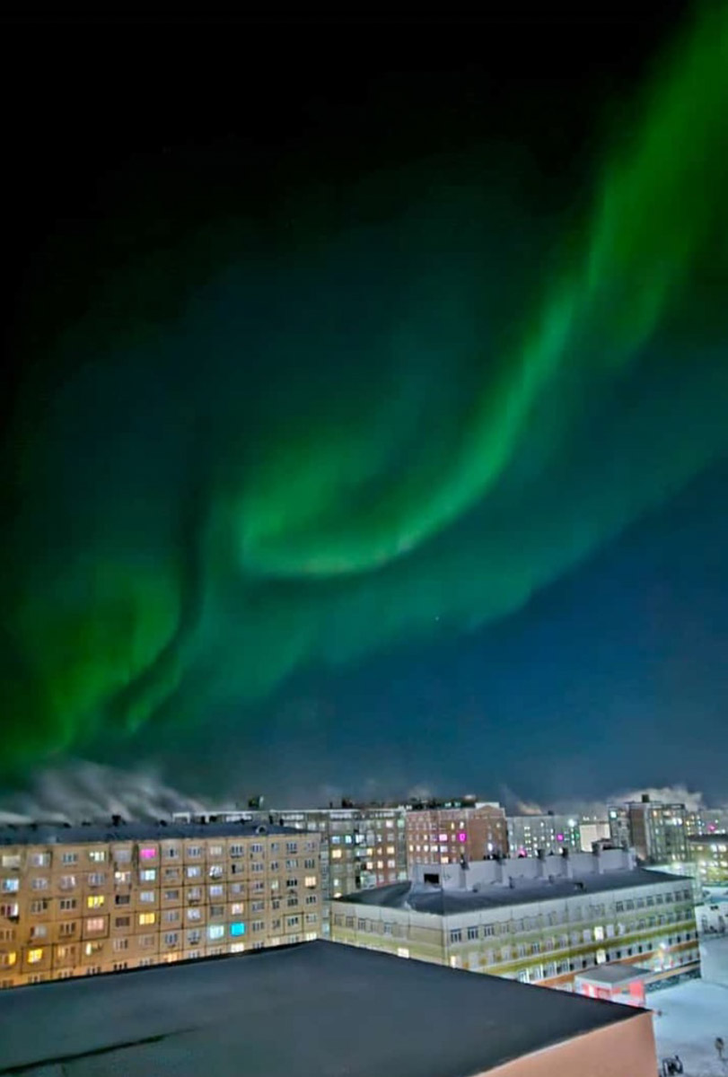 Что, если бы вам внезапно предложили покинуть привычные места и отправиться в удивительный, кажущийся таким суровым край? Решение о переезде на Чукотку Наталья Филонова называет безумной авантюрой. Как бы то ни было, в декабре прошлого года женщина отметила семилетие новой жизни. А ее любовь к Северу, как в крепких семейных отношениях, стала более осознанной и даже усилилась, пройдя через кризисы.