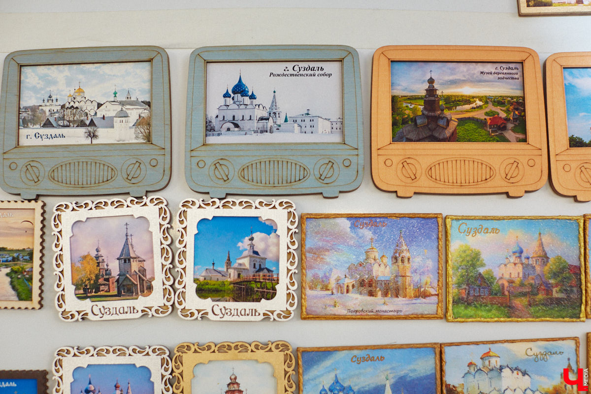 Григорий Кузьмин отметился в Книге рекордов России с коллекцией магнитов, связанных с Суздалем. Их у него больше тысячи! Мужчина собрал их вместе с коллегами к тысячелетию древнего города. И это мировое достижение, которое зафиксировано официально.