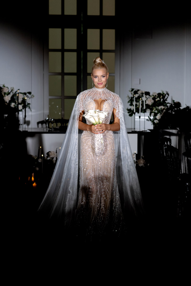 Каждой невесте хочется сиять, и прекрасным героиням нашего обзора это удалось на сто процентов. В преддверии активного свадебного сезона «Ключ-Медиа» собрал самые экстравагантные платья владимирских красавиц, начиная от космических и заканчивая поистине королевскими!