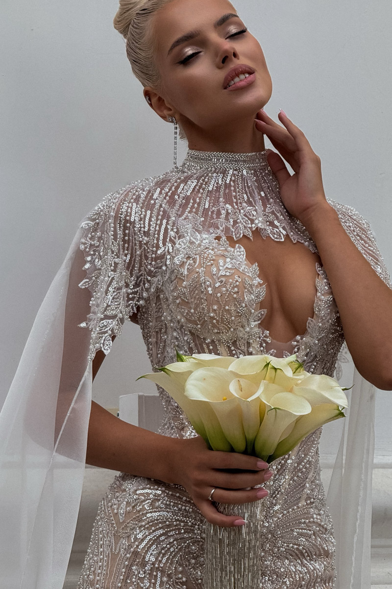 Каждой невесте хочется сиять, и прекрасным героиням нашего обзора это удалось на сто процентов. В преддверии активного свадебного сезона «Ключ-Медиа» собрал самые экстравагантные платья владимирских красавиц, начиная от космических и заканчивая поистине королевскими!