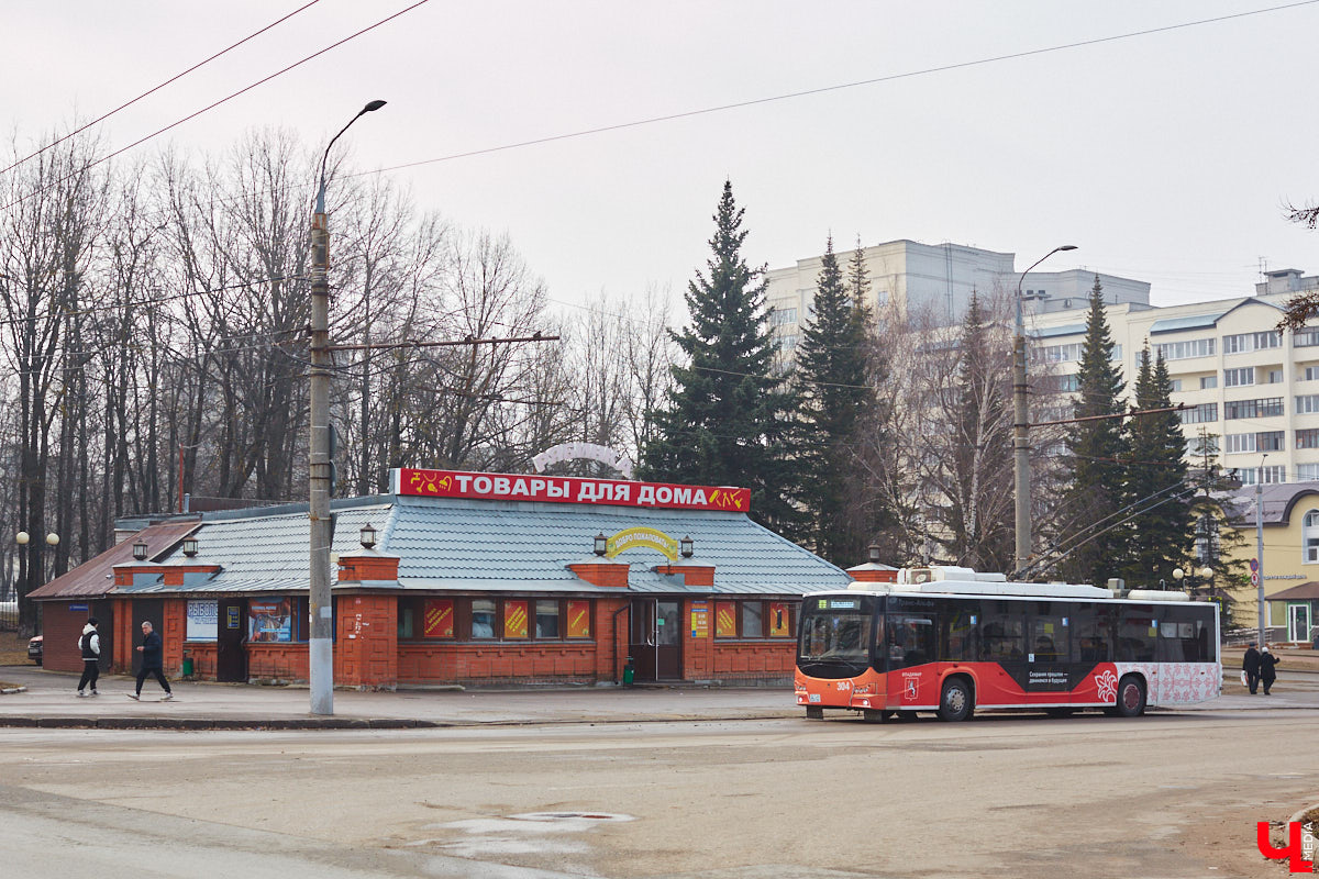 Кто ездил на трамвае, знает: у этого транспорта есть свое очарование. Ну и вдобавок масса преимуществ перед автобусами. Кирилл Дюковский считает, что Владимиру нужна наземная электрическая железная дорога. Мало того, он уже все рассчитал и представил, как пройдут маршруты. Деталями проекта его автор поделился с «Ключ-Медиа».