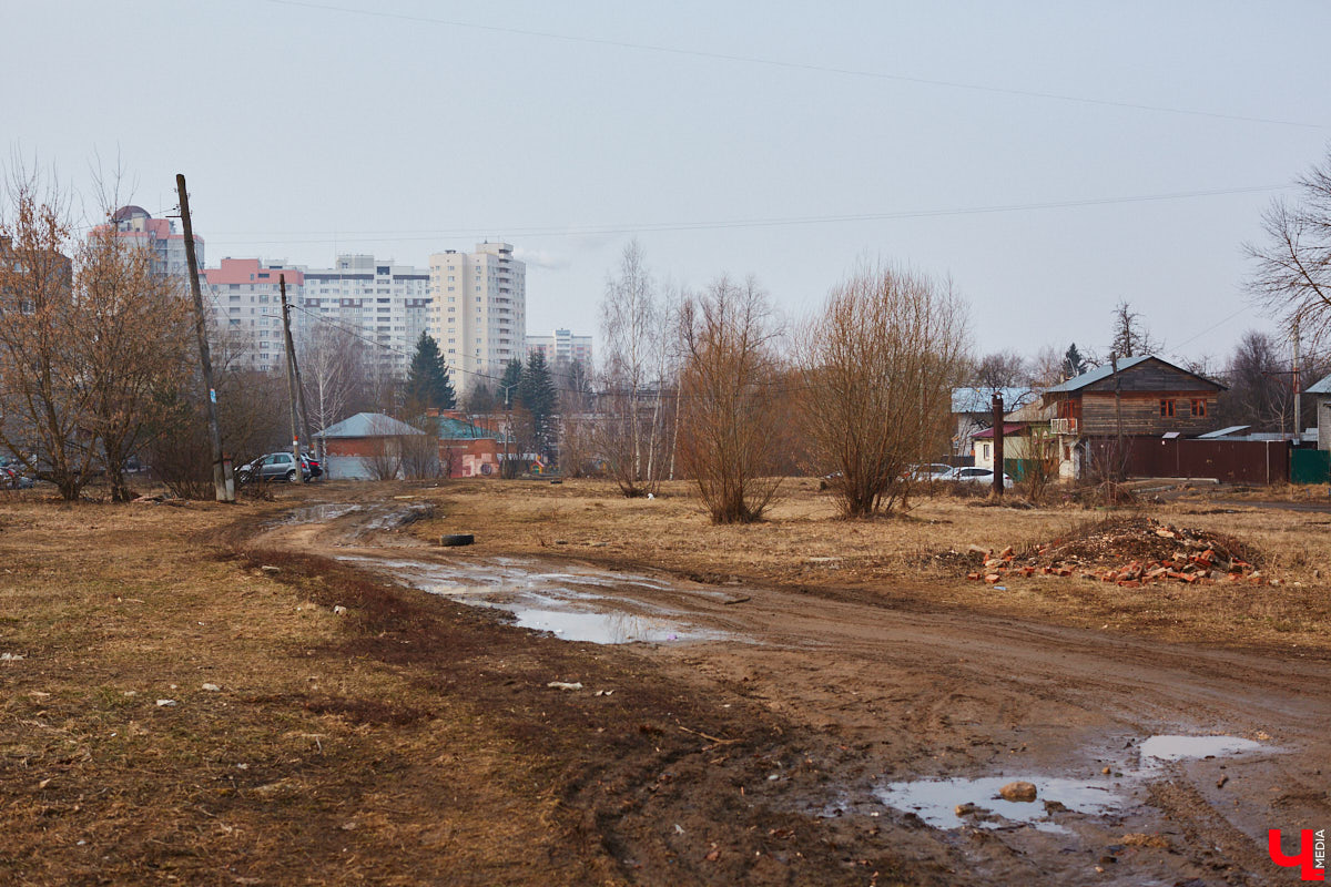 Кто ездил на трамвае, знает: у этого транспорта есть свое очарование. Ну и вдобавок масса преимуществ перед автобусами. Кирилл Дюковский считает, что Владимиру нужна наземная электрическая железная дорога. Мало того, он уже все рассчитал и представил, как пройдут маршруты. Деталями проекта его автор поделился с «Ключ-Медиа».