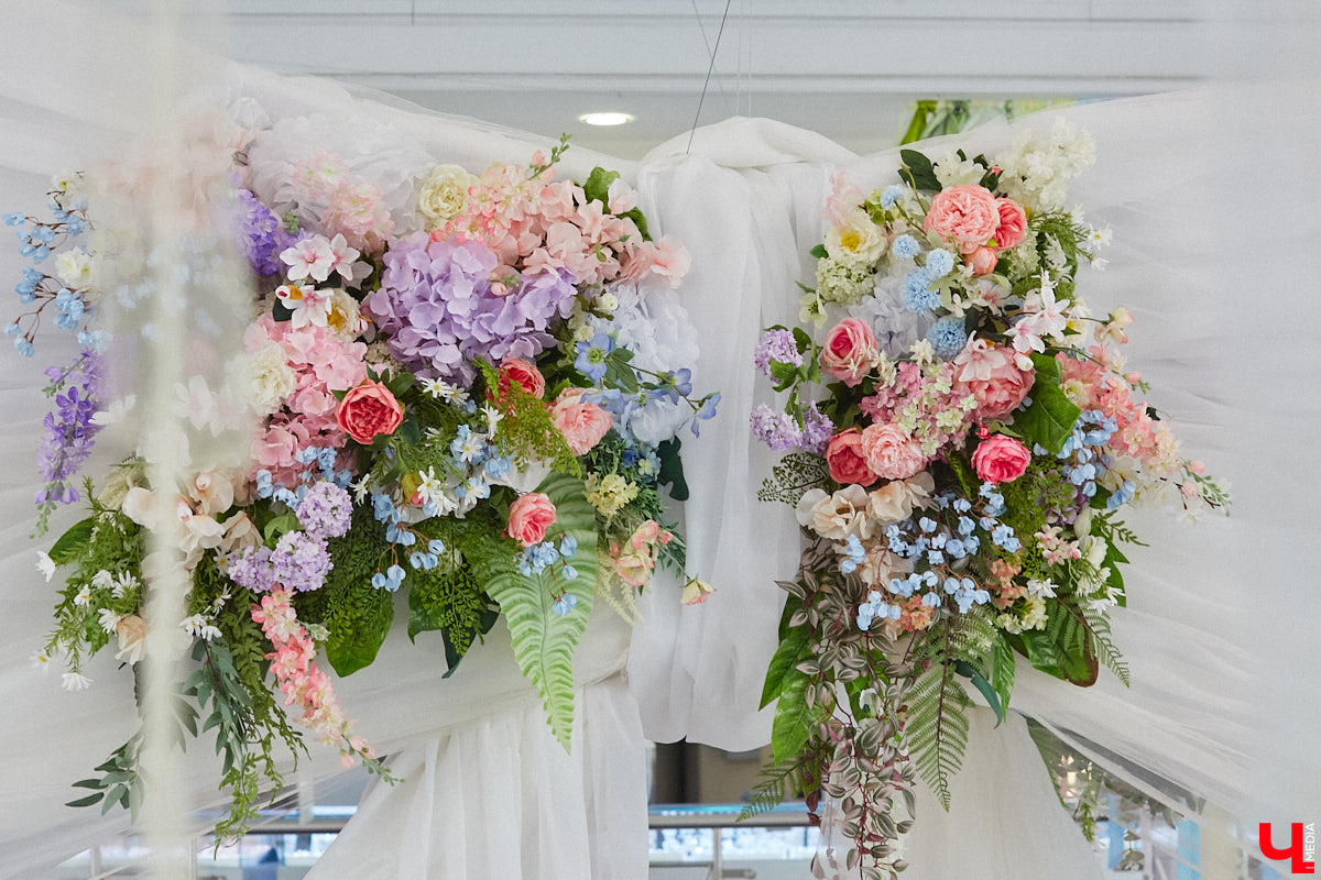 Выпал снег? Не беда! Душа уже распахнулась навстречу весне. Подхватили вайб благоухающего сезона и владимирские локации. Одни оформили тематические фотозоны, другие расцвели благодаря красочному оформлению. Кто поспешил выделиться на фоне остальных, узнал «Ключ-Медиа».