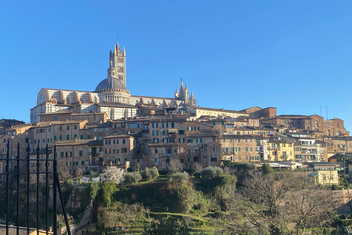 Художница и искусствовед Екатерина Верна обитает в Венеции уже тринадцать лет. Почему она любит этот город, в действительности ли он через несколько десятилетий полностью уйдет под воду и чем пахнут его каналы — жительница одного из самых романтичных и загадочных мест поведала «Ключ-Медиа».