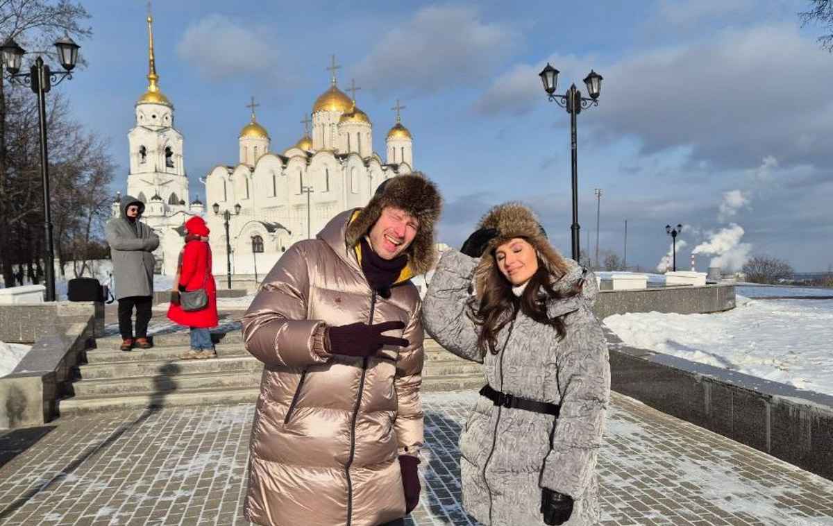 Мы привыкли, что жители 33-го региона становятся участниками популярных телевизионных проектов. На этот раз главным героем тревел-шоу на Первом канале стал сам областной центр. Во Владимире отметилась съемочная группа программы «Поехали!». Рассказываем, где побывали и что посмотрели.