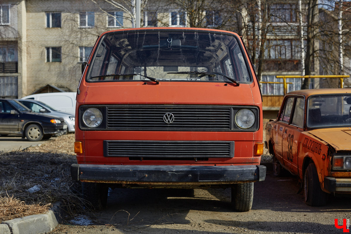 Гонщик из Суздаля Егор Астафьев покоряет локальные соревнования на своей винтажной «копейке», восстановленной из груды металла. В этом году он даже одержал победу на региональном чемпионате по автомногоборью. О своем пути от парковок у ТЦ к призовым местам на ралли молодой энтузиаст рассказал «Ключ-Медиа». 