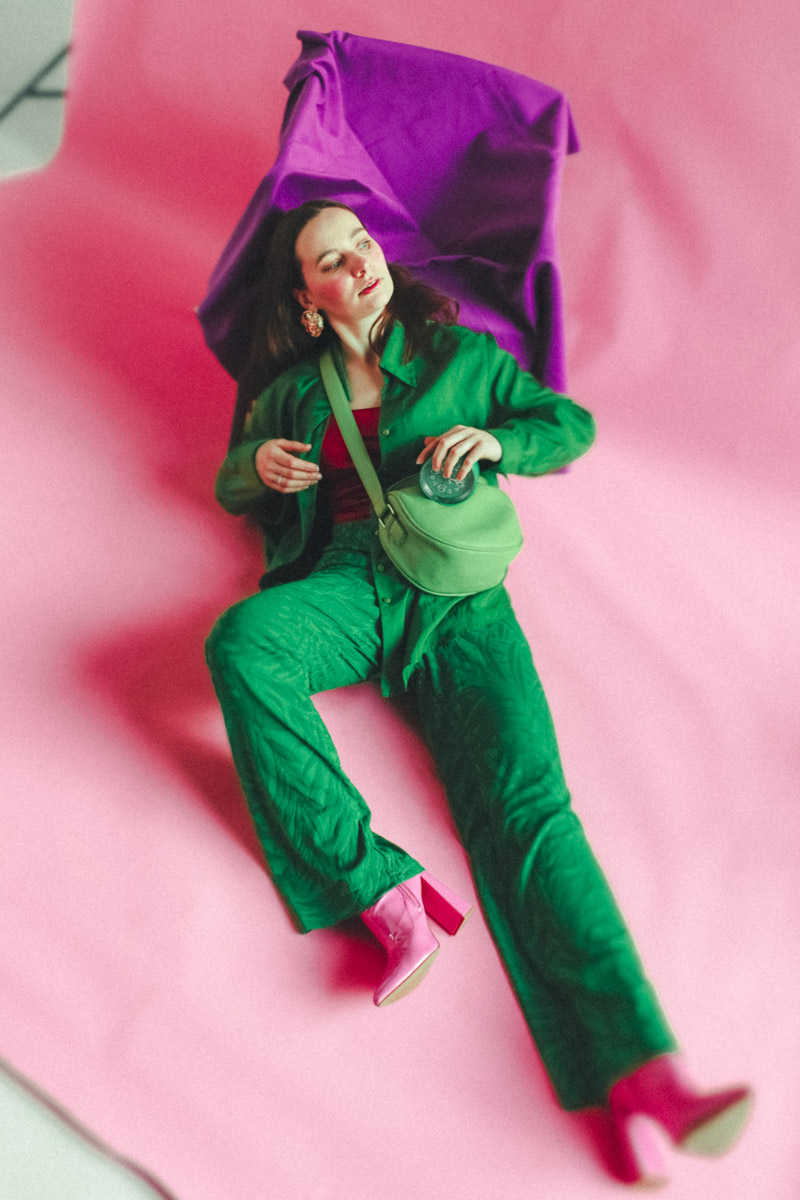 Март не радует красками, но мы все равно пытаемся разбавить серость любыми доступными способами. Особенно стараются фотографы, вдохновленные приходом весны. Они вступают в игру с цветом, решаются на творческие эксперименты. Как проживают нежный сезон владимирские мастера, увидел «Ключ-Медиа». Взгляните и вы!