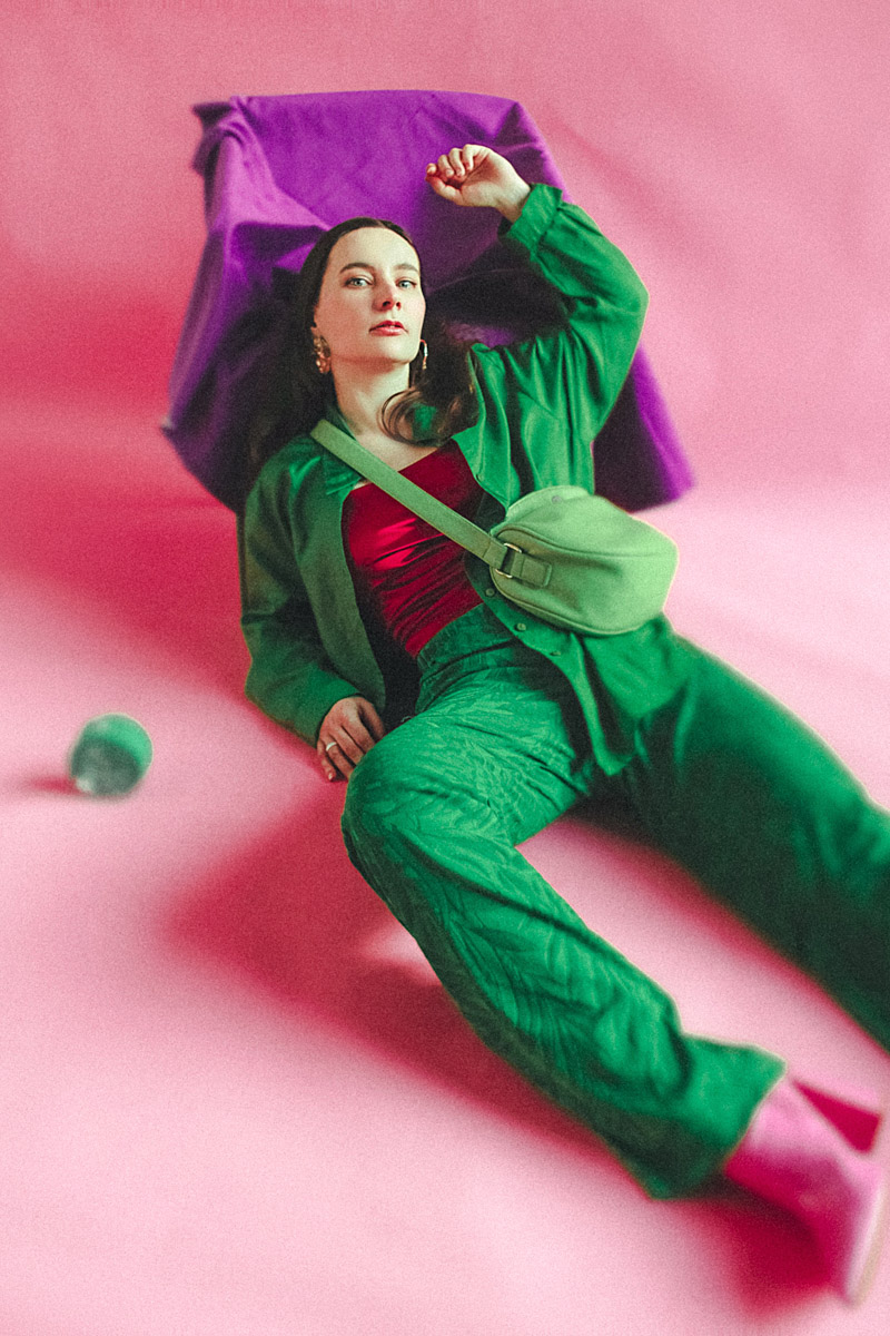 Март не радует красками, но мы все равно пытаемся разбавить серость любыми доступными способами. Особенно стараются фотографы, вдохновленные приходом весны. Они вступают в игру с цветом, решаются на творческие эксперименты. Как проживают нежный сезон владимирские мастера, увидел «Ключ-Медиа». Взгляните и вы!