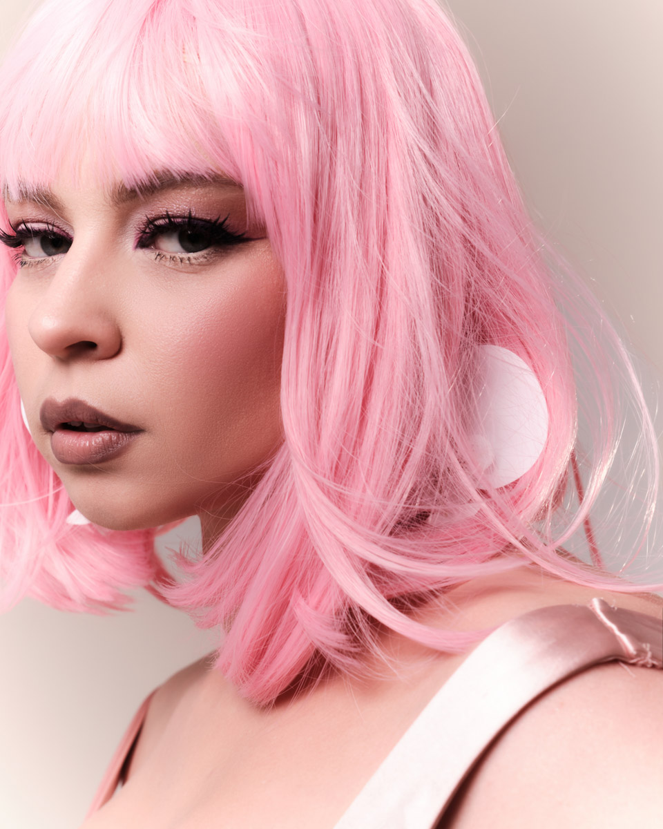 Март не радует красками, но мы все равно пытаемся разбавить серость любыми доступными способами. Особенно стараются фотографы, вдохновленные приходом весны. Они вступают в игру с цветом, решаются на творческие эксперименты. Как проживают нежный сезон владимирские мастера, увидел «Ключ-Медиа». Взгляните и вы!