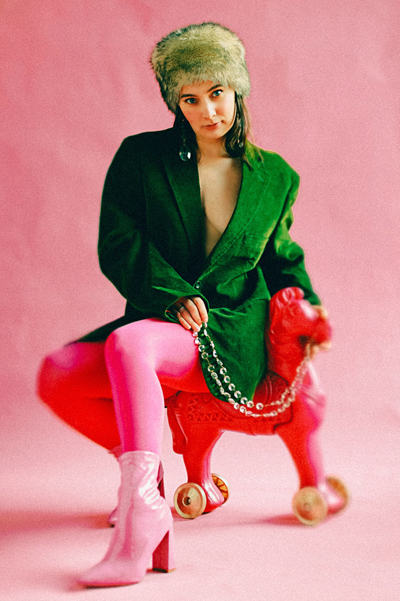 Март не радует красками, но мы все равно пытаемся разбавить серость любыми доступными способами. Особенно стараются фотографы, вдохновленные приходом весны. Они вступают в игру с цветом, решаются на творческие эксперименты. Как проживают нежный сезон владимирские мастера, увидел «Ключ-Медиа». Взгляните и вы!