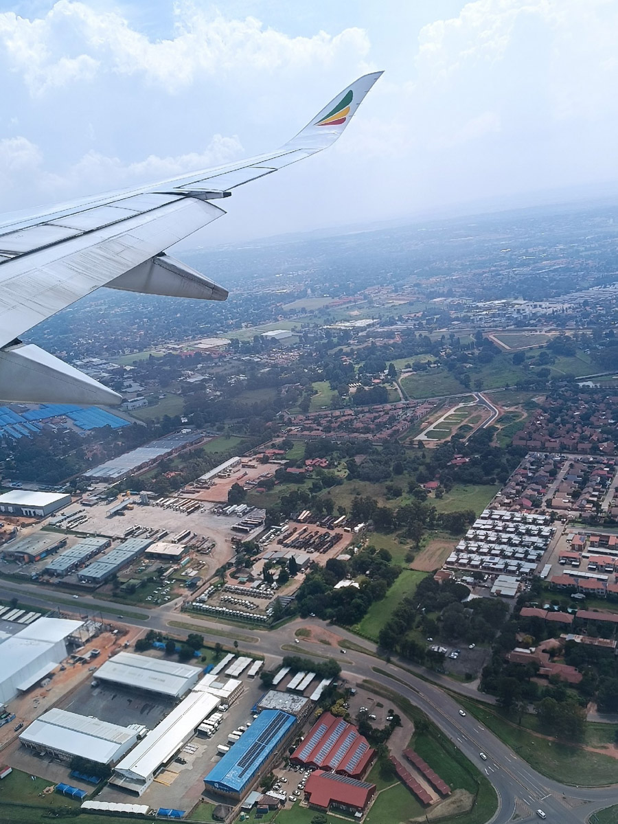 Вы знаете, сколько стоит ведение беременности и роды в Южно-Африканской Республике, если нет медицинской страховки? Отвечаем: примерно 400 тысяч рублей. Такую сумму пришлось потратить жительнице Владимира Юлии Назаровой, которая вслед за мужем переехала в ЮАР и стала там мамой во второй раз.