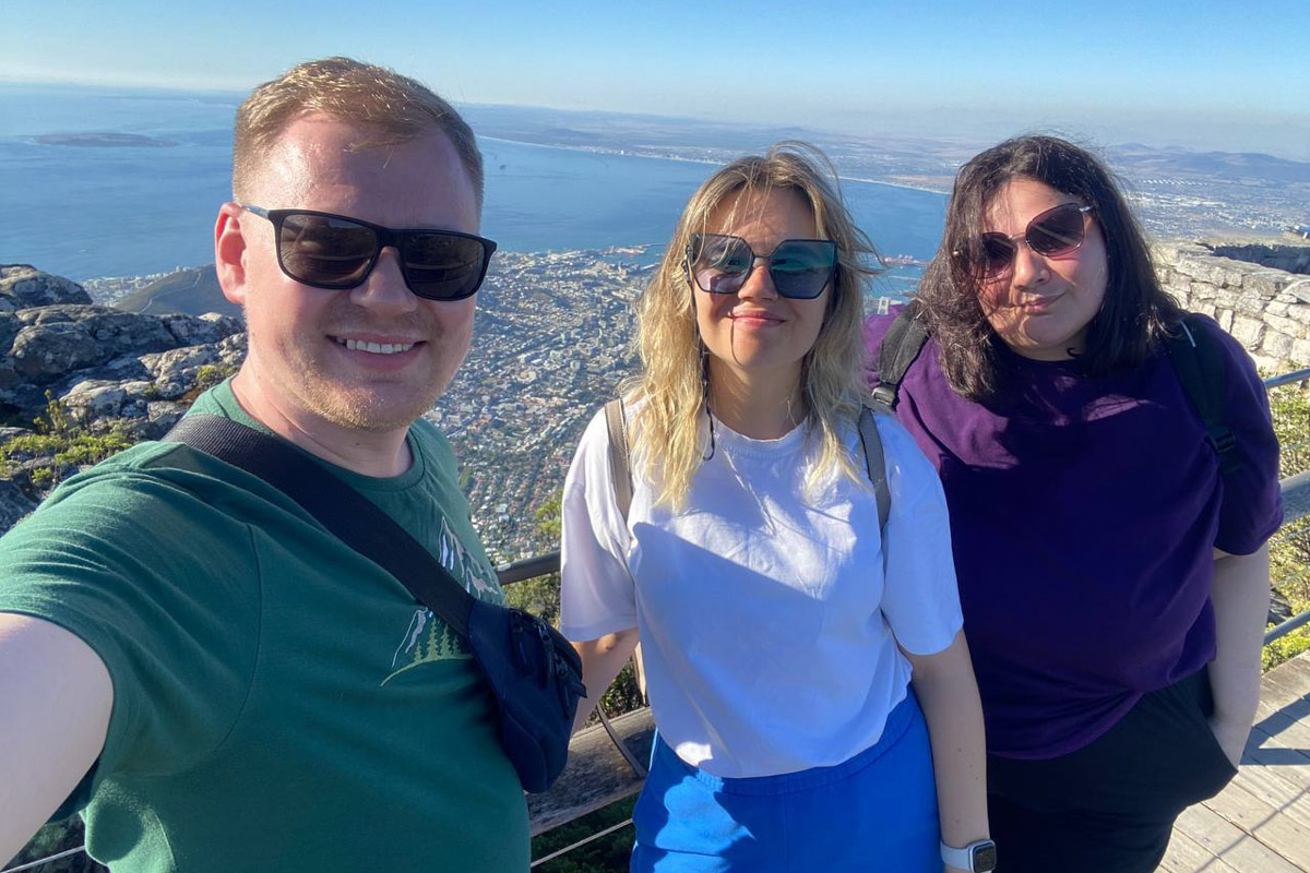 Вы знаете, сколько стоит ведение беременности и роды в Южно-Африканской Республике, если нет медицинской страховки? Отвечаем: примерно 400 тысяч рублей. Такую сумму пришлось потратить жительнице Владимира Юлии Назаровой, которая вслед за мужем переехала в ЮАР и стала там мамой во второй раз.