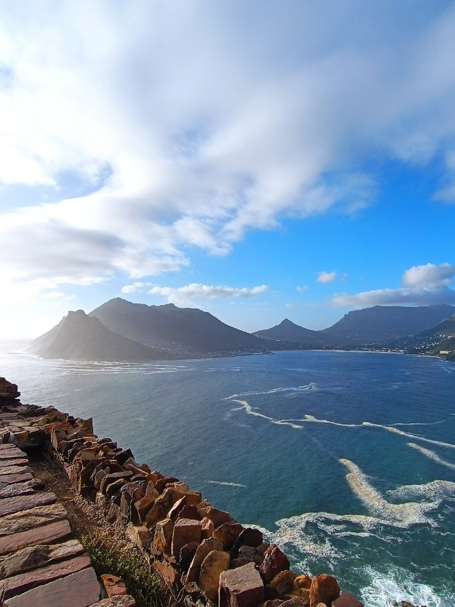 Вы знаете, сколько стоит ведение беременности и роды в Южно-Африканской Республике, если нет медицинской страховки? Отвечаем: примерно 400 тысяч рублей. Такую сумму пришлось потратить жительнице Владимира Юлии Назаровой, которая вслед за мужем переехала в ЮАР и стала там мамой во второй раз.