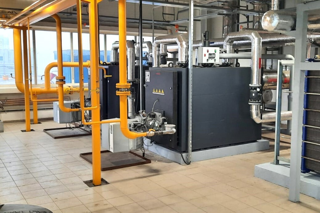 Что быстрее откроют: новый торговый центр, который начали строить три года назад под брендом «Леруа Мерлен», или ФОК на улице Лакина, который ударными темпами возводят с начала 2025-го? А может, всех удивит гостиничный комплекс на Студеной Горе, ждущий своего часа уже 10 лет? Давайте разбираться!