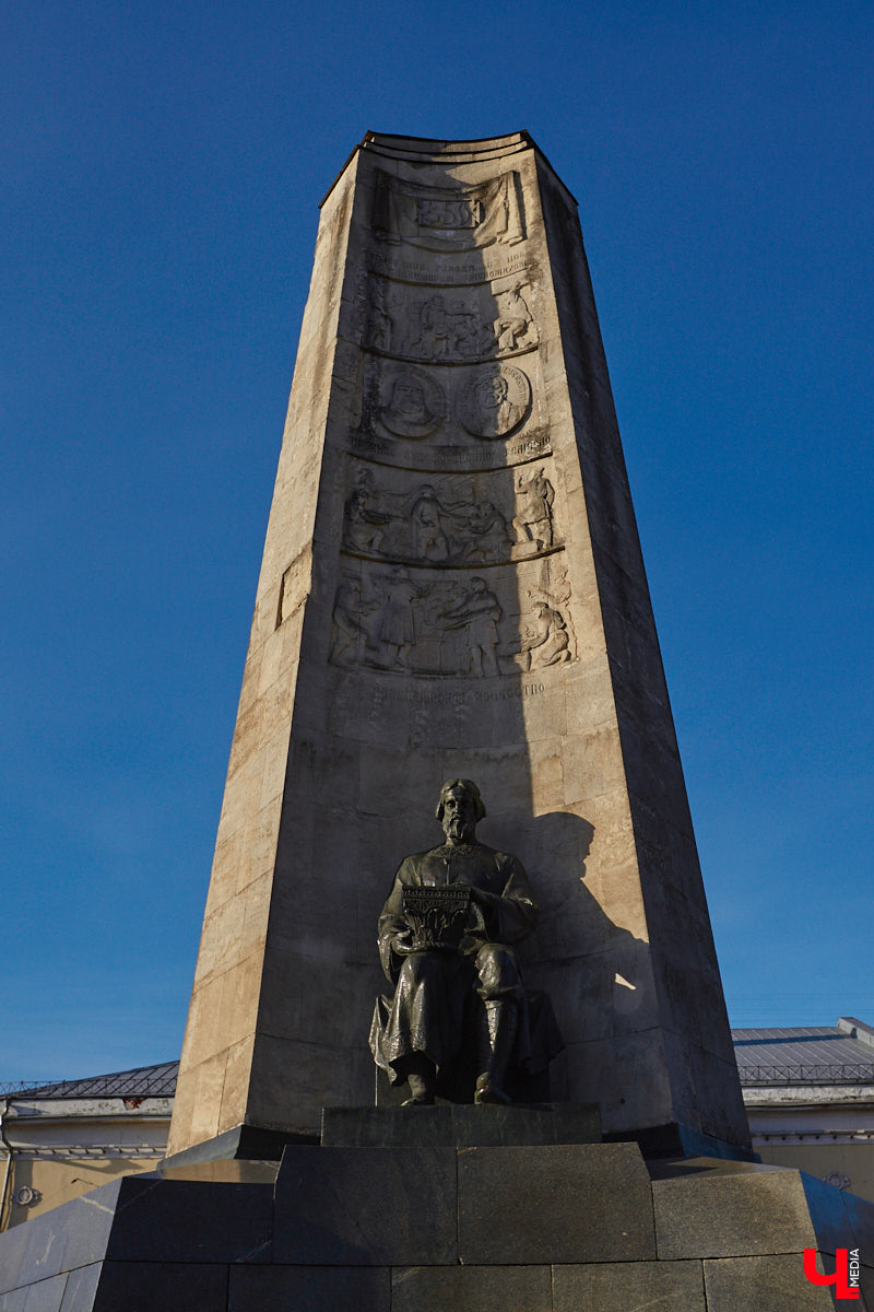 В 2025 году в столице региона планируют отремонтировать сразу три монумента. В списке памятник вождю пролетариата на площади Ленина, стела в честь 850-летия города в историческом центре и бронзовая фигура Михаила Фрунзе. Подробности в материале.