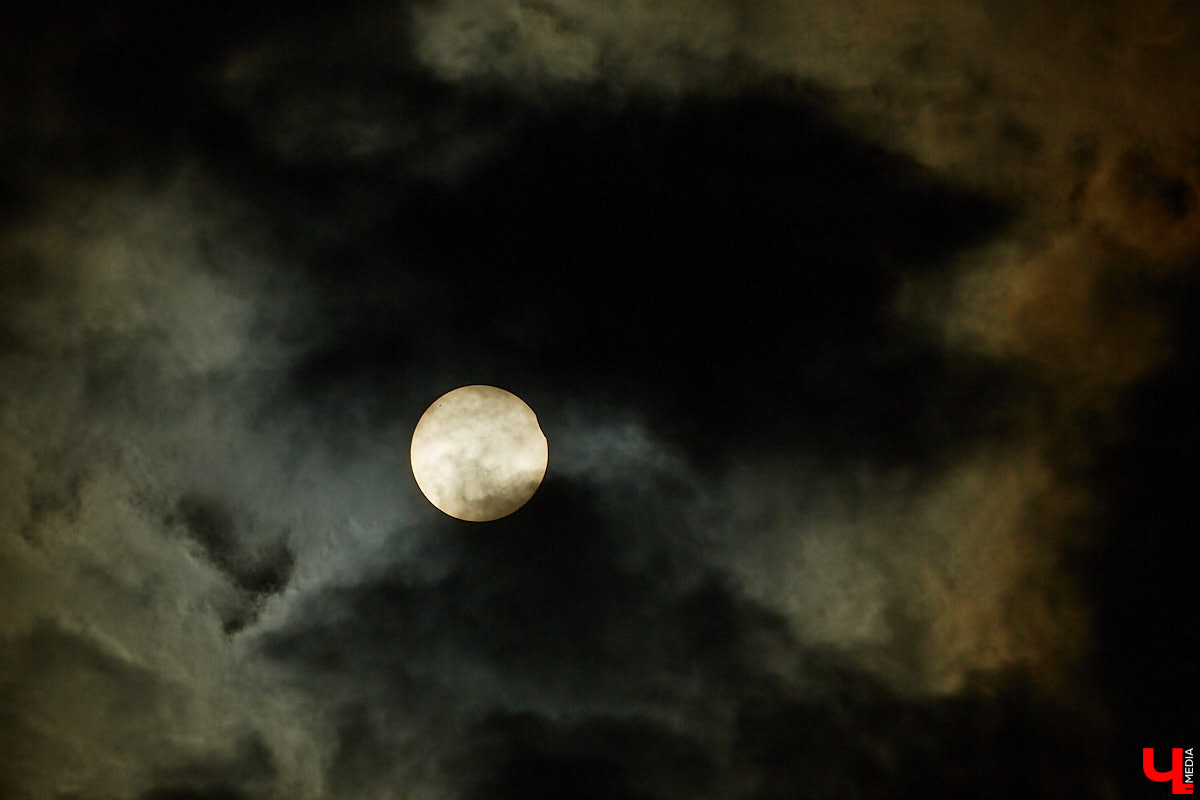 Весенняя погода — это всегда лотерея. Особенно в 2025 году, полном метеосюрпризов. Март, который всегда считался четвертым месяцем зимы, удивил аномальным теплом, зато апрель намерен напомнить жителям региона, что лету быть еще ох как нескоро.