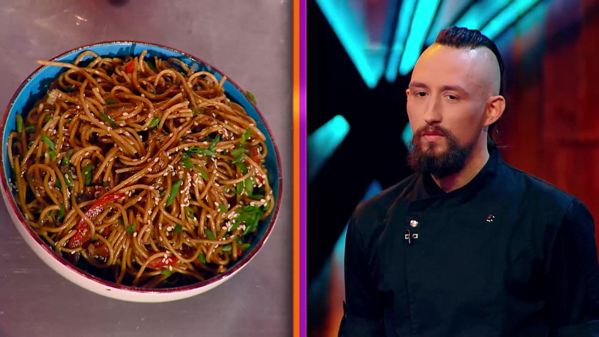 «Ученик ученика Гордона Рамзи» — так уважительно прозвали Агзамов и Ивлев владимирского повара Демьяна Белова, который остановился в одном шаге от полноценного триумфа в «Битве шефов». Впрочем, в этом выпуске не оказалось вообще ни одного победителя... И все из-за болоньезе!