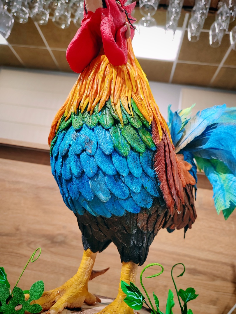 Кондитеры из Владимирской области вновь бросили вызов гравитации. На международном чемпионате в Москве три мастерицы представили сладкие композиции, которые впору назвать инженерными объектами. Сложно поверить, что каждая конструкция съедобна! О создании шедевров «Ключ-Медиа» рассказали их авторы.