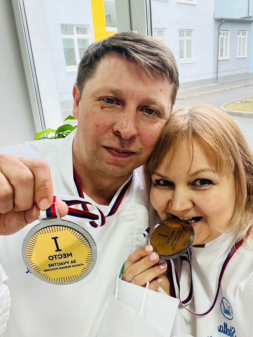 Кондитеры из Владимирской области вновь бросили вызов гравитации. На международном чемпионате в Москве три мастерицы представили сладкие композиции, которые впору назвать инженерными объектами. Сложно поверить, что каждая конструкция съедобна! О создании шедевров «Ключ-Медиа» рассказали их авторы.