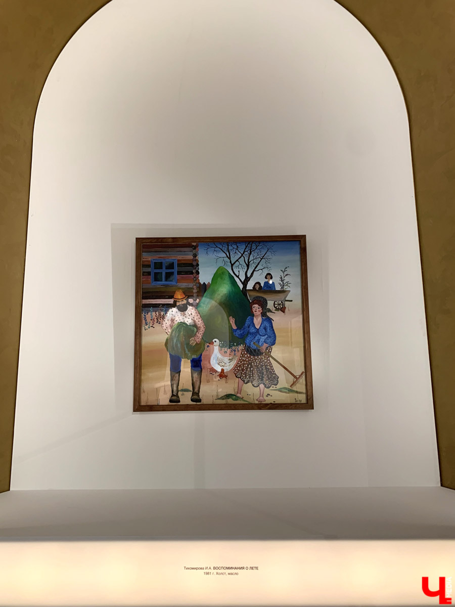 Апрельский снегопад вернул в Суздаль атмосферу русской зимы. И лишь в одном месте весна уже успела расплескать свои теплые краски. В выставочном зале кремля открылась выставка «Наивно. Искусство простоты». На ней представлены картины художников-наивистов. Этот яркий, простодушный и такой понятный каждому мир притягивает своей неподдельной чистотой и искренностью.