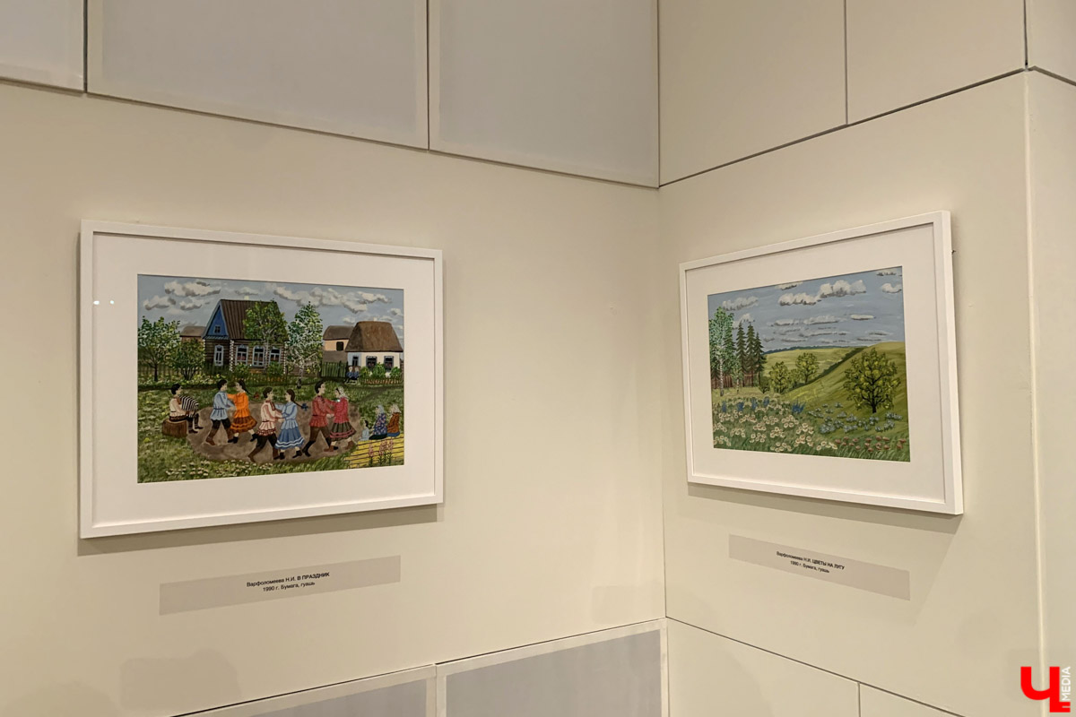 Апрельский снегопад вернул в Суздаль атмосферу русской зимы. И лишь в одном месте весна уже успела расплескать свои теплые краски. В выставочном зале кремля открылась выставка «Наивно. Искусство простоты». На ней представлены картины художников-наивистов. Этот яркий, простодушный и такой понятный каждому мир притягивает своей неподдельной чистотой и искренностью.