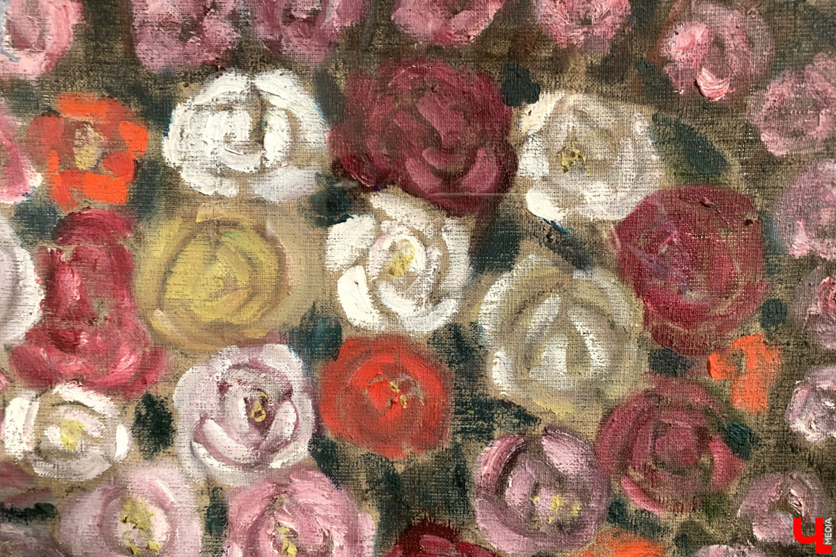 Апрельский снегопад вернул в Суздаль атмосферу русской зимы. И лишь в одном месте весна уже успела расплескать свои теплые краски. В выставочном зале кремля открылась выставка «Наивно. Искусство простоты». На ней представлены картины художников-наивистов. Этот яркий, простодушный и такой понятный каждому мир притягивает своей неподдельной чистотой и искренностью.