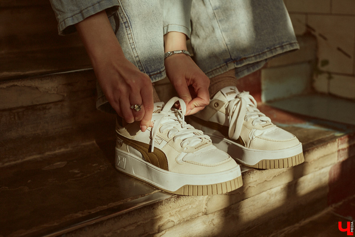 Славные времена наступили! Вещи с налетом ретро теперь можно интегрировать в собственный гардероб. Спасибо моде на стиль девяностых и нулевых. Видеограф из Владимира Марина Северянова дала вторую жизнь маминой одежде. Показываем, как винтажные пиджаки и платье позволили собрать стильные образы.