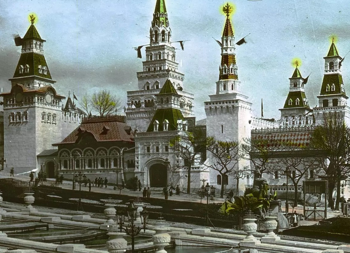 15 апреля 1900 года в Париже открылась Всемирная выставка, ставшая наиболее масштабной за всю историю ХХ века. Для русского отдела отвели самый большой павильон площадью 24 тысячи кв. м. В итоге страна получила 1589 наград, в том числе 212 высших! Владимирская губерния также принимала в мероприятии весьма успешное участие.