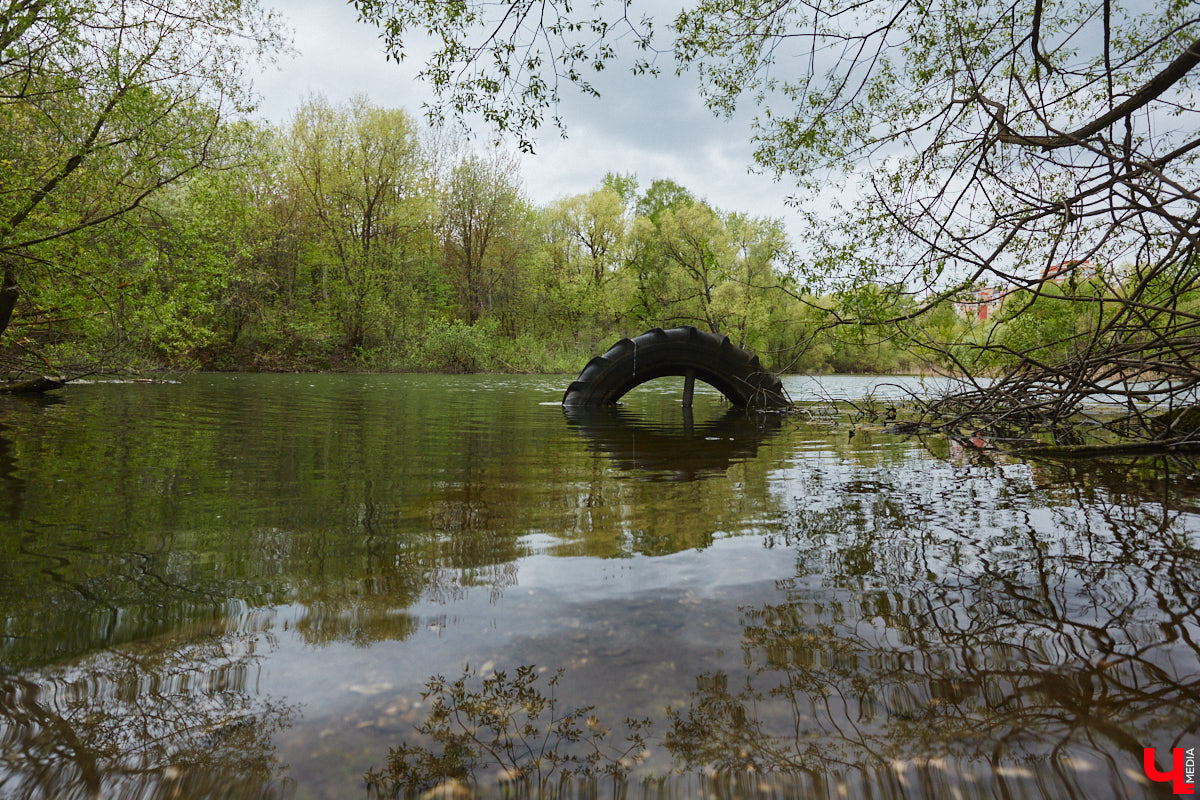 В Старых садах на улице Мира расчистят пруды и сделают набережную. Начнут, как обещают, уже летом. Еще один масштабный проект сезона — реконструкция Вокзальной площади. Полностью преобразование локации завершится через два с половиной года.