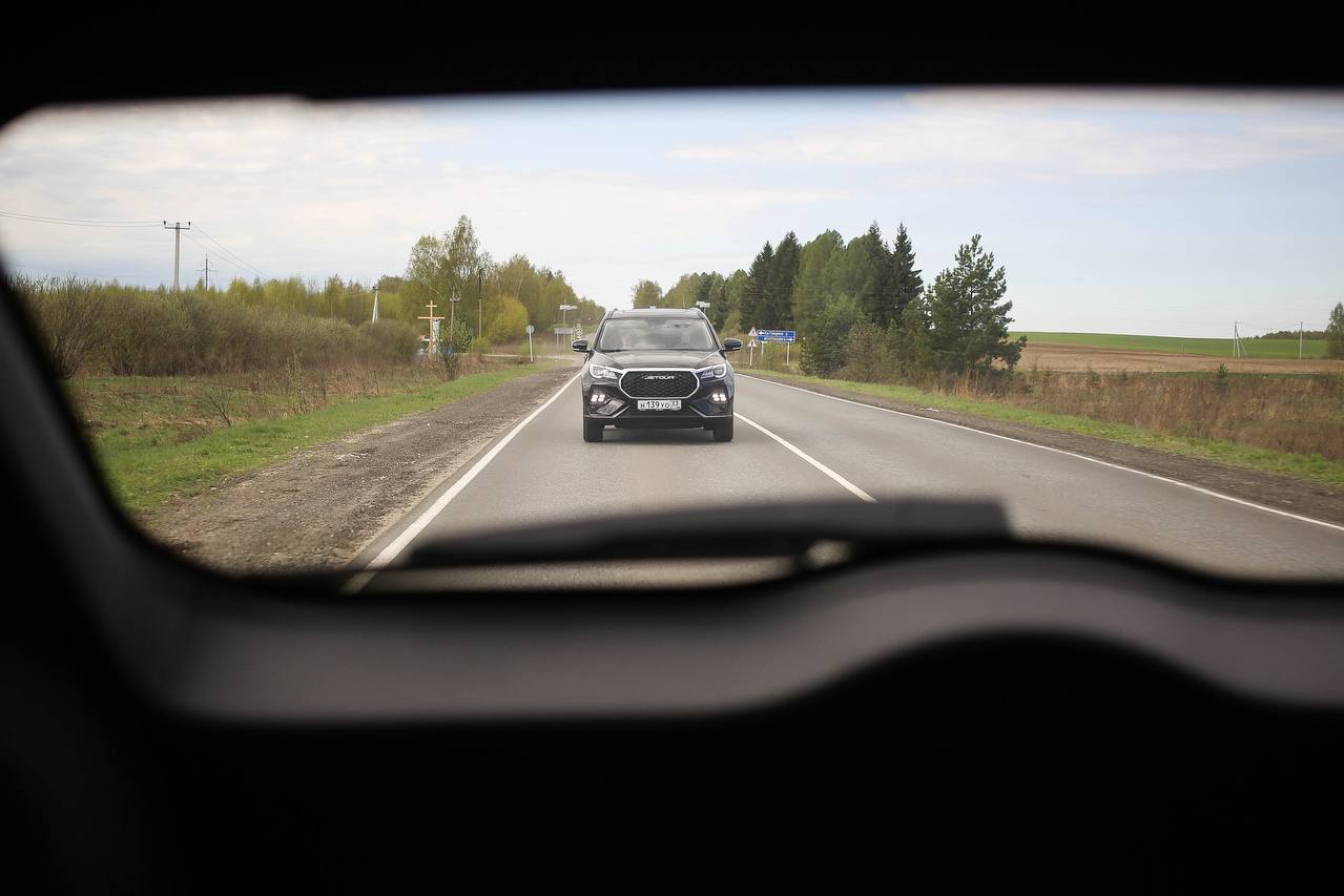 Когда объединяются сильные идеи, рождаются по-настоящему живые проекты. Так, официальный дилер Jetour во Владимире — ГК «Техцентр Гранд» — вместе с клубом путешествий «Параллель 56» отправился в автоприключение по малознакомым, но невероятно красивым местам Владимирской области.