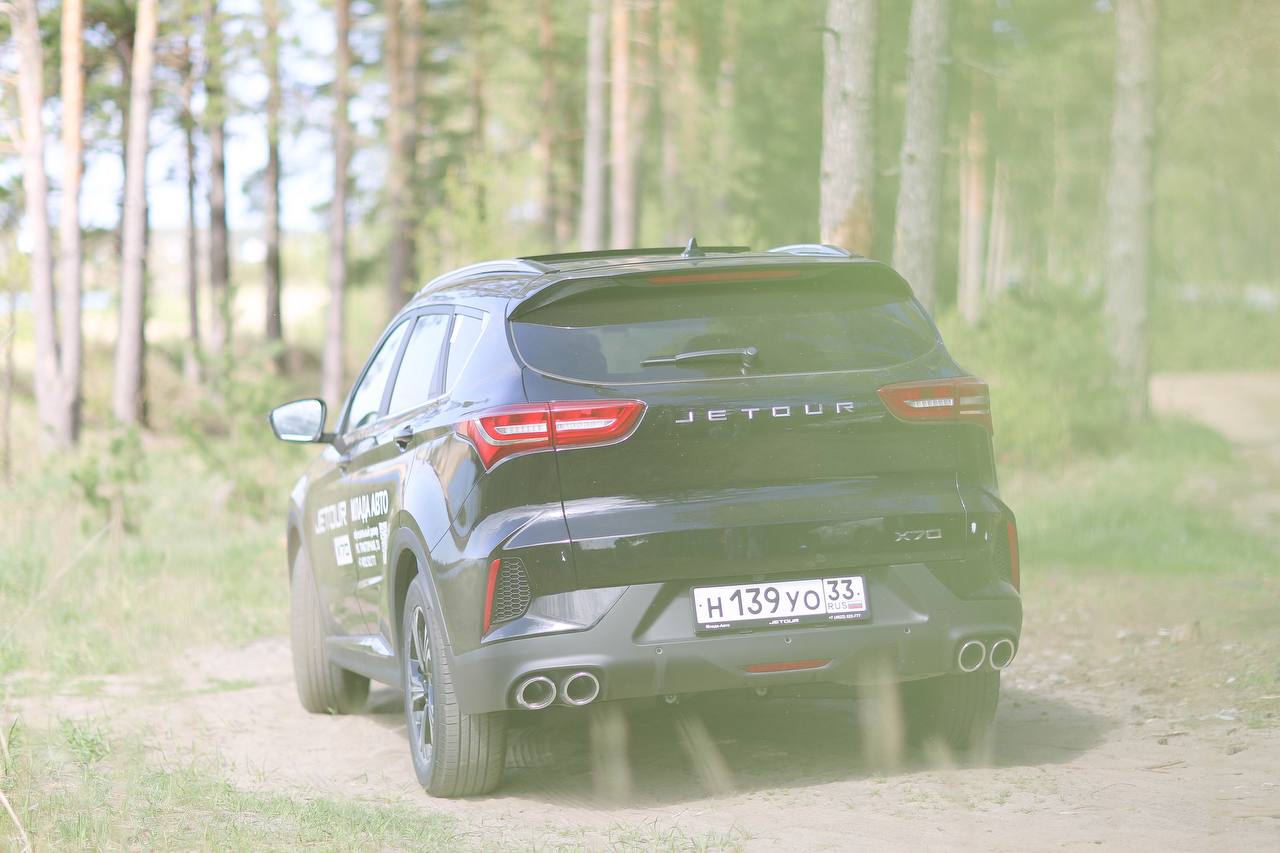 Когда объединяются сильные идеи, рождаются по-настоящему живые проекты. Так, официальный дилер Jetour во Владимире — ГК «Техцентр Гранд» — вместе с клубом путешествий «Параллель 56» отправился в автоприключение по малознакомым, но невероятно красивым местам Владимирской области.