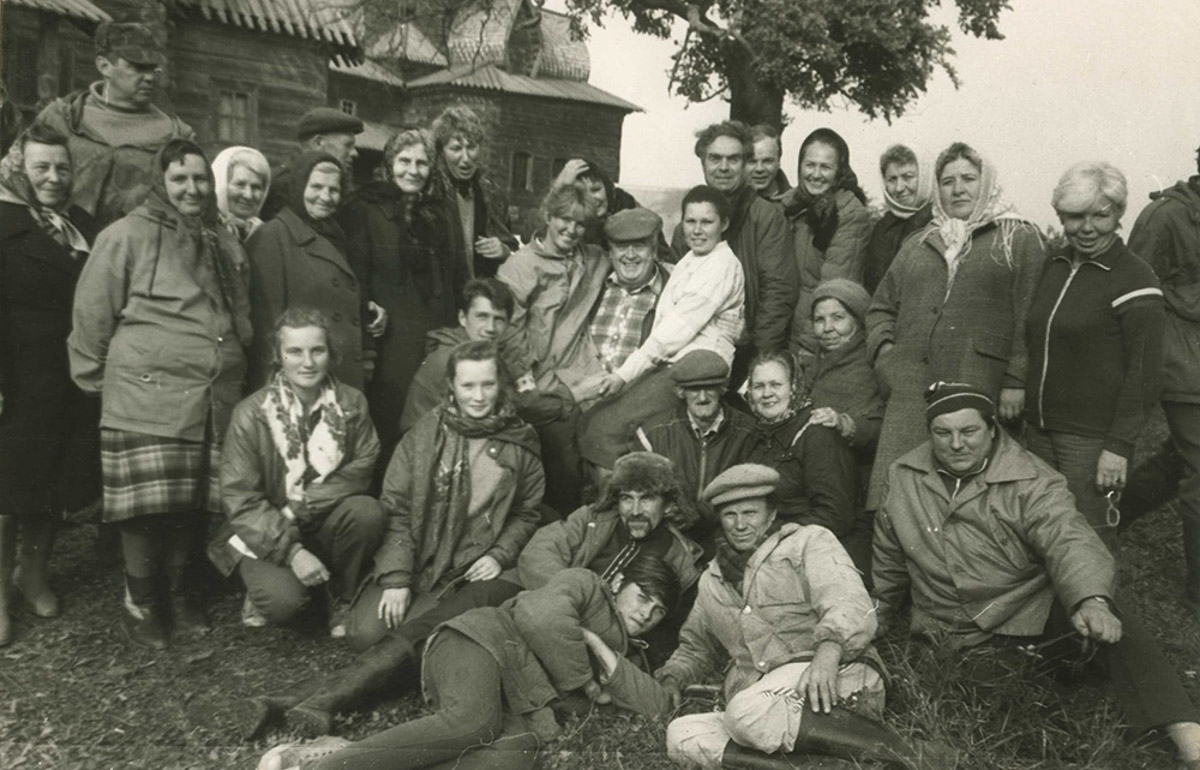 27 апреля 1927 года родился актер Евгений Моргунов. Всесоюзную известность ему принесла роль Бывалого в знаменитой комической троице, созданной Леонидом Гайдаем. А в 1993 году он сыграл в фильме под названием «Сокровище моей семьи». Основная часть съемок проходила в Суздале, в Музее деревянного зодчества. Но это не все, чем запомнился звезде советского кинематографа небольшой городок 33-го региона.