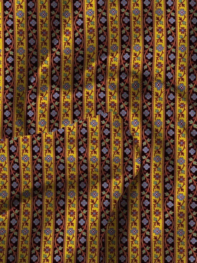 Внушительный бэкграунд нашей культуры — кладезь творческих идей. Этим и пользуются дизайнеры. Узнаваемые символы, орнаменты, сюжеты, в том числе связанные с 33-м регионом, то и дело появляются на современных вещах, начиная с ремесленных украшений и заканчивая текстильной промышленностью. Самые интересные примеры собрал «Ключ-Медиа».