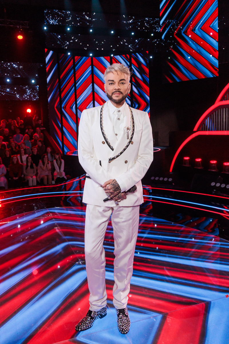 30 апреля состоялся долгожданный финал вокального шоу «Ну-ка, все вместе! Хором!». Зрители из 33-го региона следили за судьбой владимирского коллектива, заставившего плакать Сергея Лазарева. На этот раз ребята произвели на звездную сотню экспертов не меньшее впечатление и заслуженно заняли первое место!