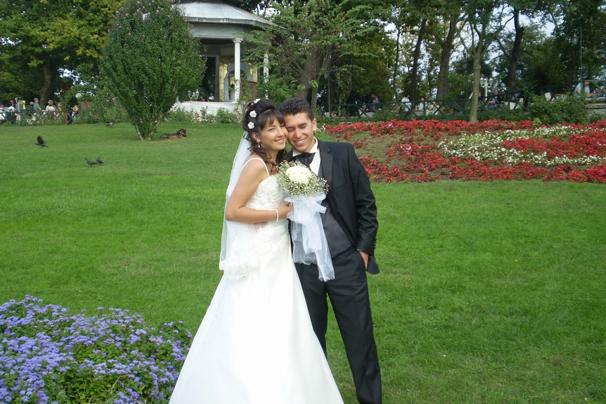 Жанна Актюрк уже 15 лет живет в Турции, где за это время не только создала семью, но и освоила несколько новых музыкальных инструментов и даже начала преподавать в престижном университете на национальном языке, пройдя строгий отбор наравне с местными.