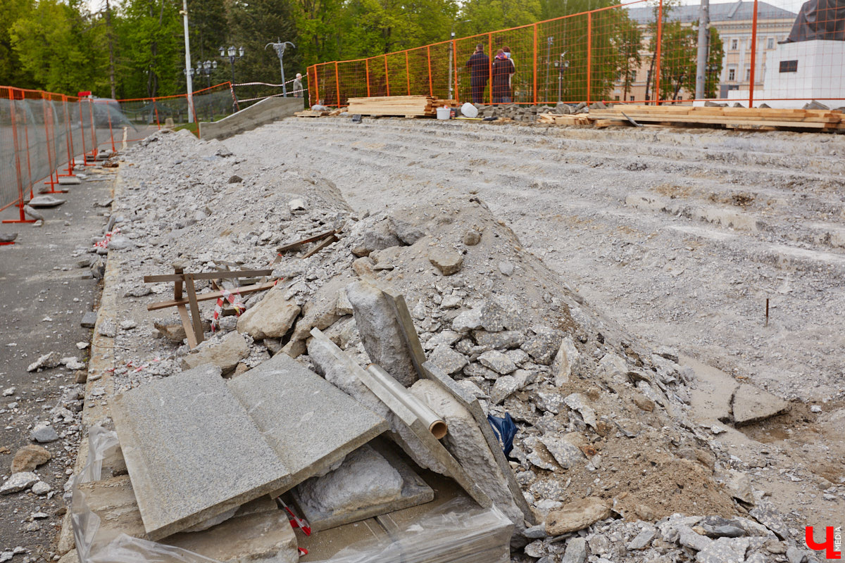 Историческое ядро Владимира — место, которое туристы видят в первую очередь. Да и жителям его благоустройство не менее важно! За время майских праздников в инфраструктуре центра столицы 33-го региона произошли некоторые перемены. Какие? Рассказываем обо всем по порядку.