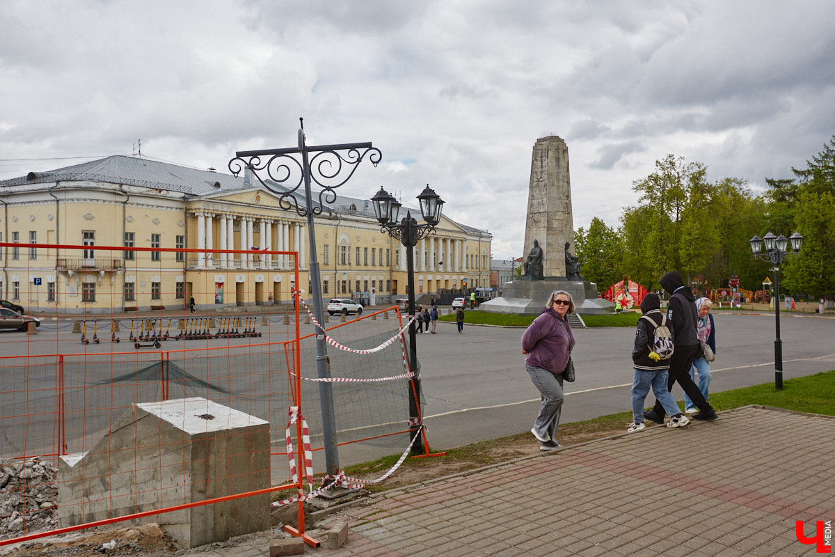 Историческое ядро Владимира — место, которое туристы видят в первую очередь. Да и жителям его благоустройство не менее важно! За время майских праздников в инфраструктуре центра столицы 33-го региона произошли некоторые перемены. Какие? Рассказываем обо всем по порядку.
