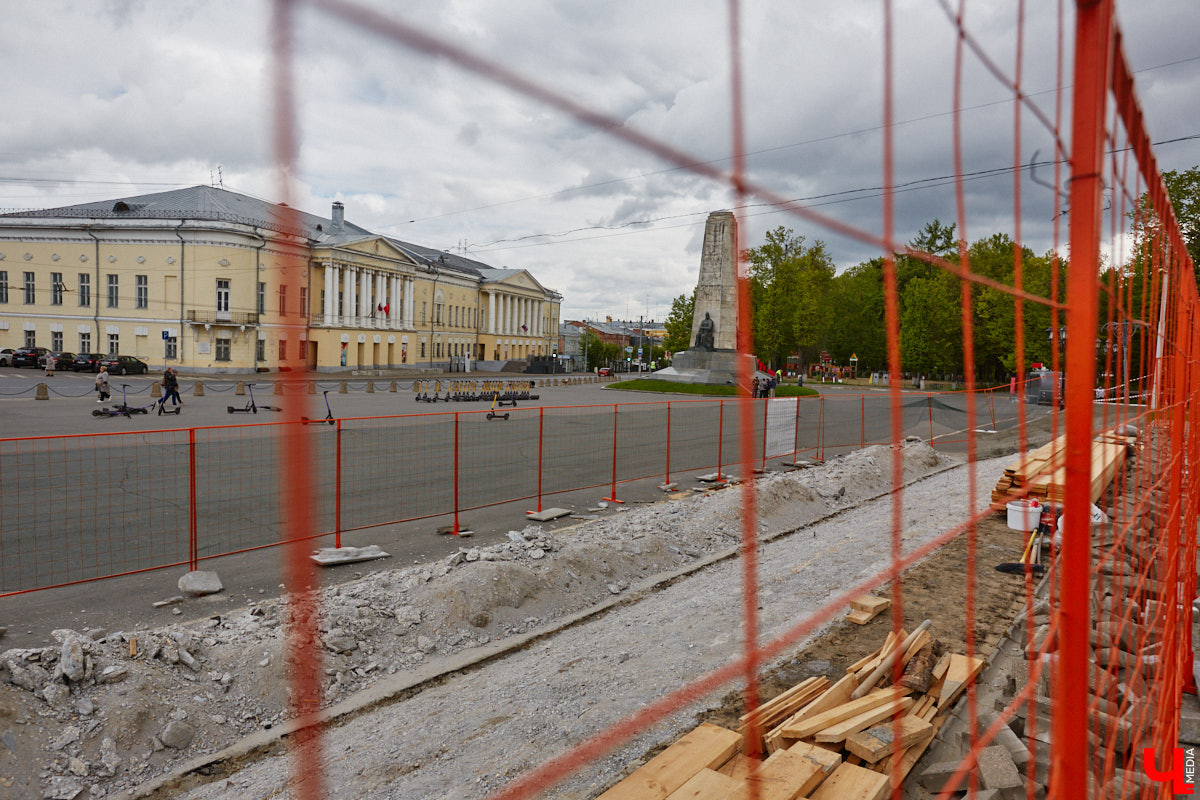 Историческое ядро Владимира — место, которое туристы видят в первую очередь. Да и жителям его благоустройство не менее важно! За время майских праздников в инфраструктуре центра столицы 33-го региона произошли некоторые перемены. Какие? Рассказываем обо всем по порядку.