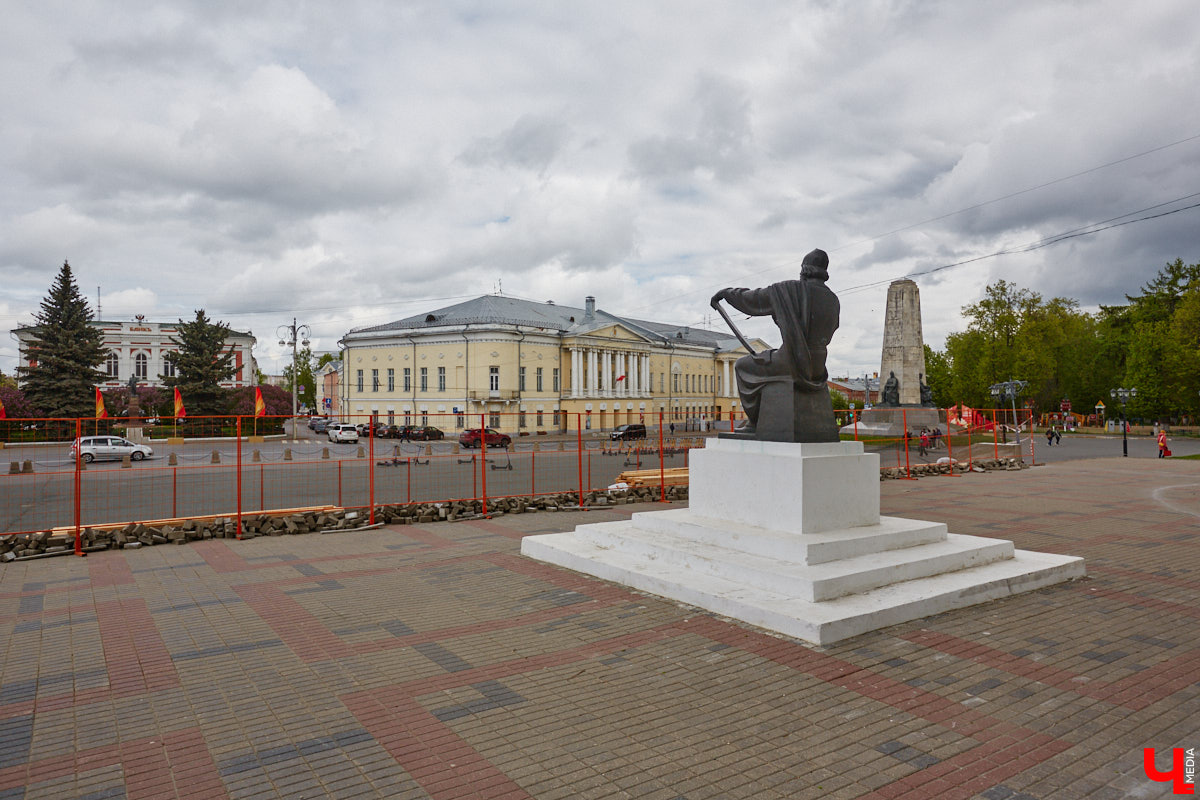 Историческое ядро Владимира — место, которое туристы видят в первую очередь. Да и жителям его благоустройство не менее важно! За время майских праздников в инфраструктуре центра столицы 33-го региона произошли некоторые перемены. Какие? Рассказываем обо всем по порядку.