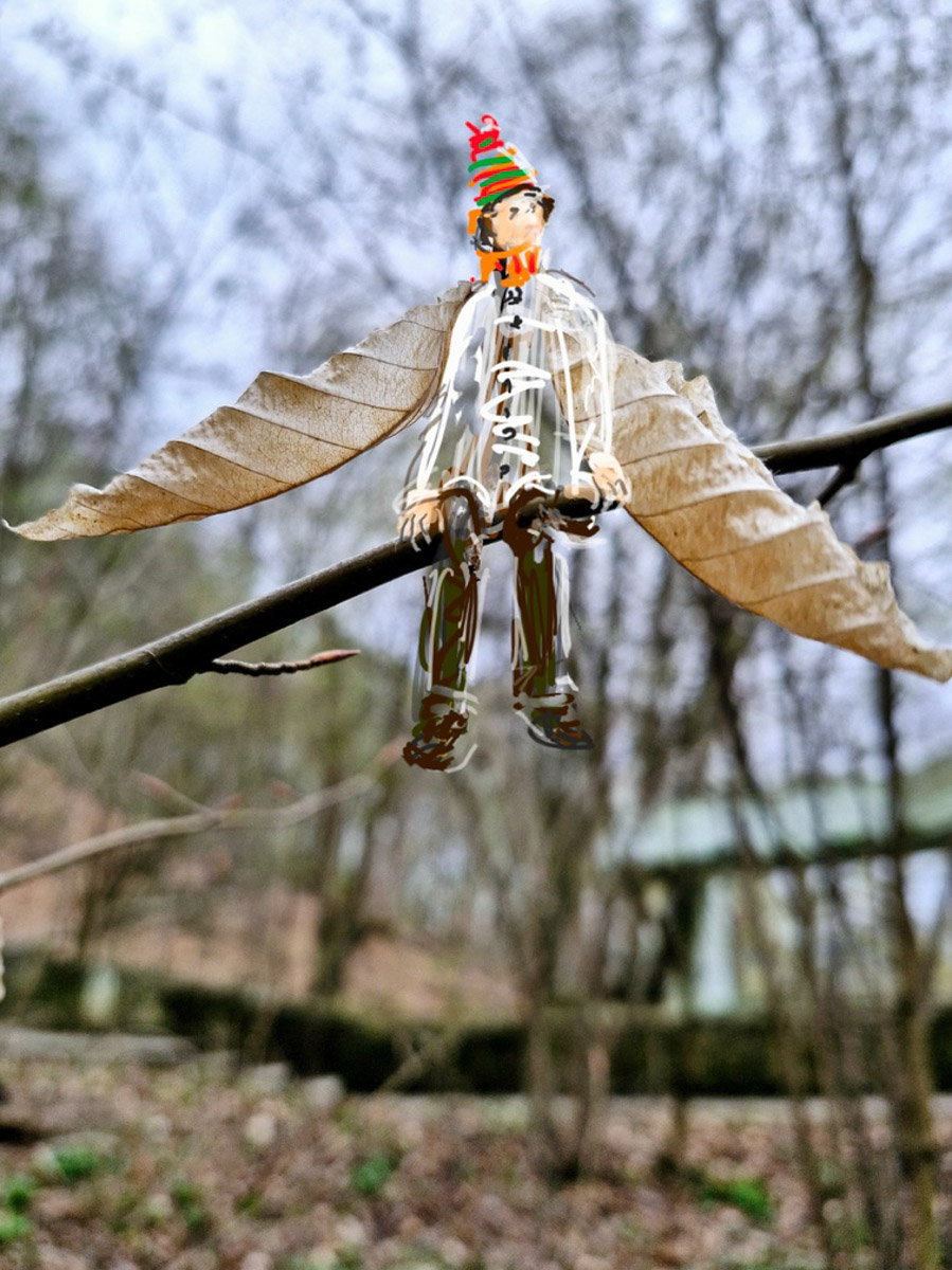 У владимирского реставратора Татьяны Рычковой необычное хобби: она оживляет фотографии. Однажды художница открыла для себя искусство в смартфоне, и теперь в специальном редакторе делает зарисовки прямо на снимках, населяя владимирские локации и объекты разными героями, образами, фигурами.