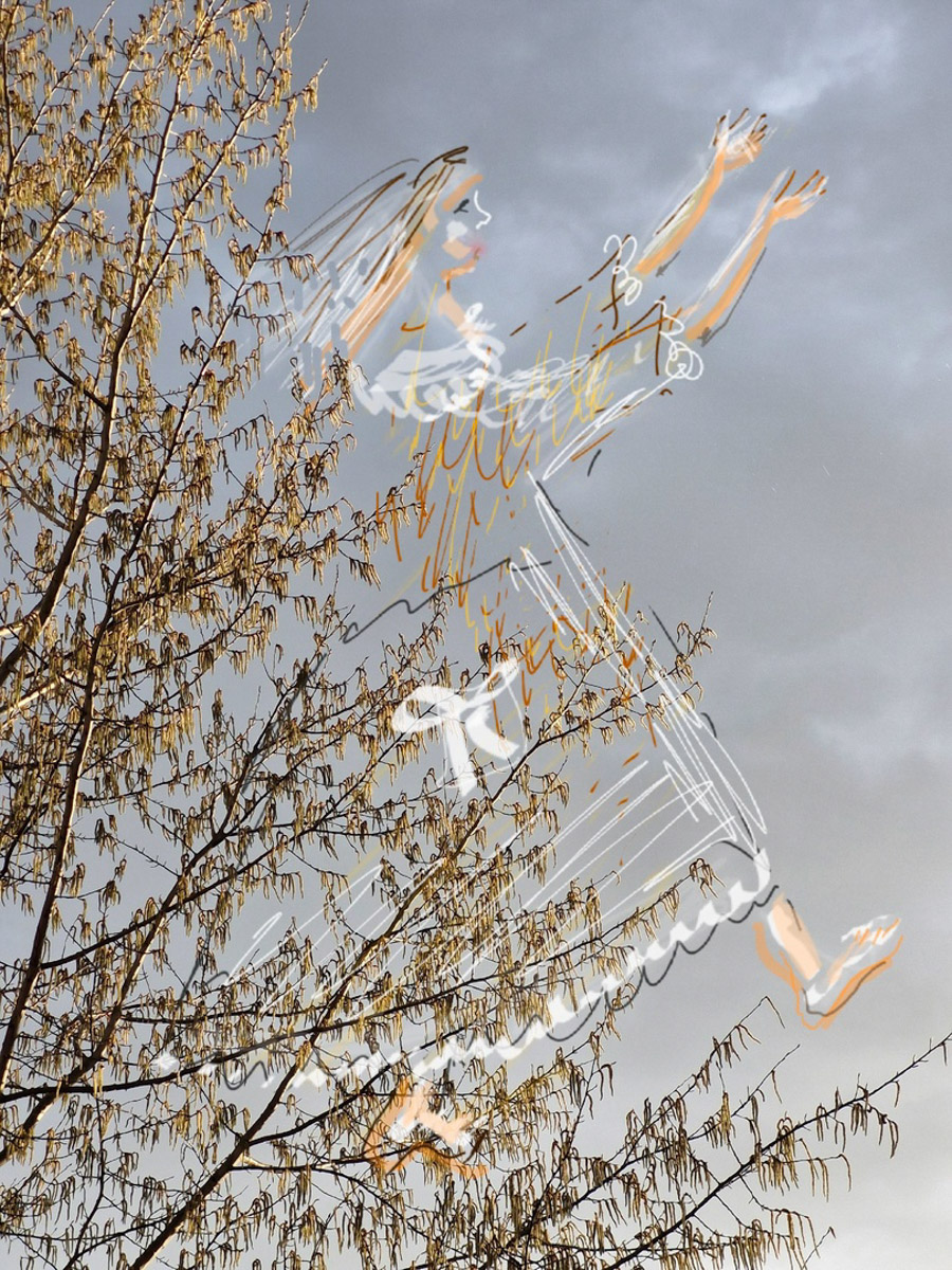 У владимирского реставратора Татьяны Рычковой необычное хобби: она оживляет фотографии. Однажды художница открыла для себя искусство в смартфоне, и теперь в специальном редакторе делает зарисовки прямо на снимках, населяя владимирские локации и объекты разными героями, образами, фигурами.