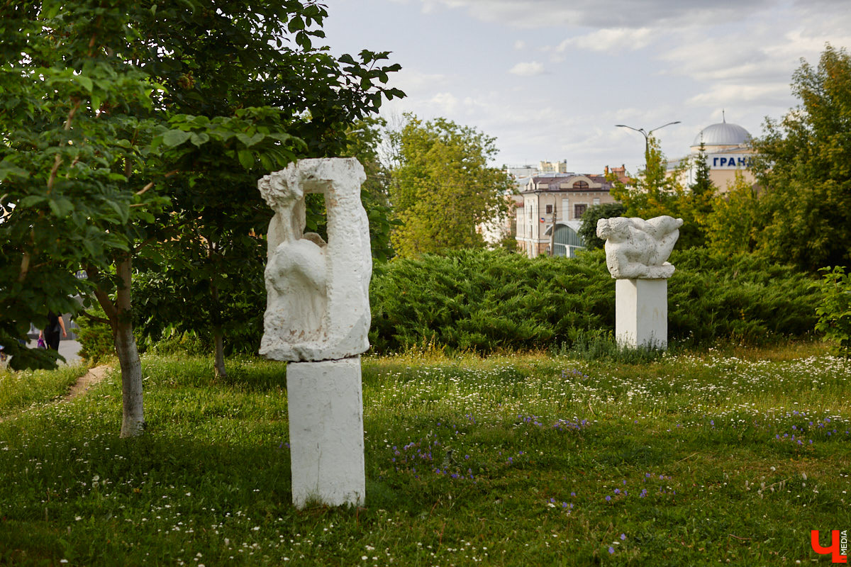 Вы уже составили программу развлечений на лето? Если нет, сохраняйте нашу статью, чтобы не пропустить самые яркие фестивали. А их в этом сезоне ожидается много. Перечислить все не беремся, расскажем про самые масштабные: от музыкальных экспедиций до рыцарских турниров.