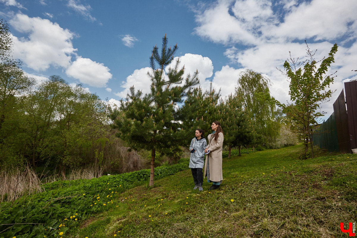 Близ Владимира находится село Суромна. Дойти до него можно пешком, совместив приятную прогулку с полезной экскурсией краеведа. Этот живописный уголок с богатейшей историей определенно достоин внимания, и «Ключ-Медиа» прошелся по старинным улочкам вместе с местной активисткой Жанной Солнцевой.