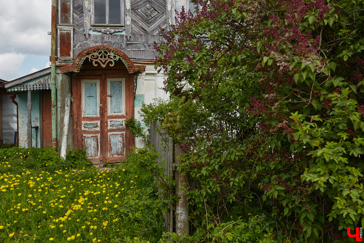 Близ Владимира находится село Суромна. Дойти до него можно пешком, совместив приятную прогулку с полезной экскурсией краеведа. Этот живописный уголок с богатейшей историей определенно достоин внимания, и «Ключ-Медиа» прошелся по старинным улочкам вместе с местной активисткой Жанной Солнцевой.