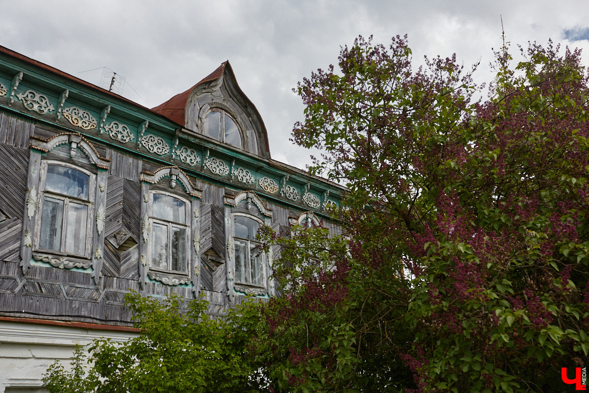 Близ Владимира находится село Суромна. Дойти до него можно пешком, совместив приятную прогулку с полезной экскурсией краеведа. Этот живописный уголок с богатейшей историей определенно достоин внимания, и «Ключ-Медиа» прошелся по старинным улочкам вместе с местной активисткой Жанной Солнцевой.