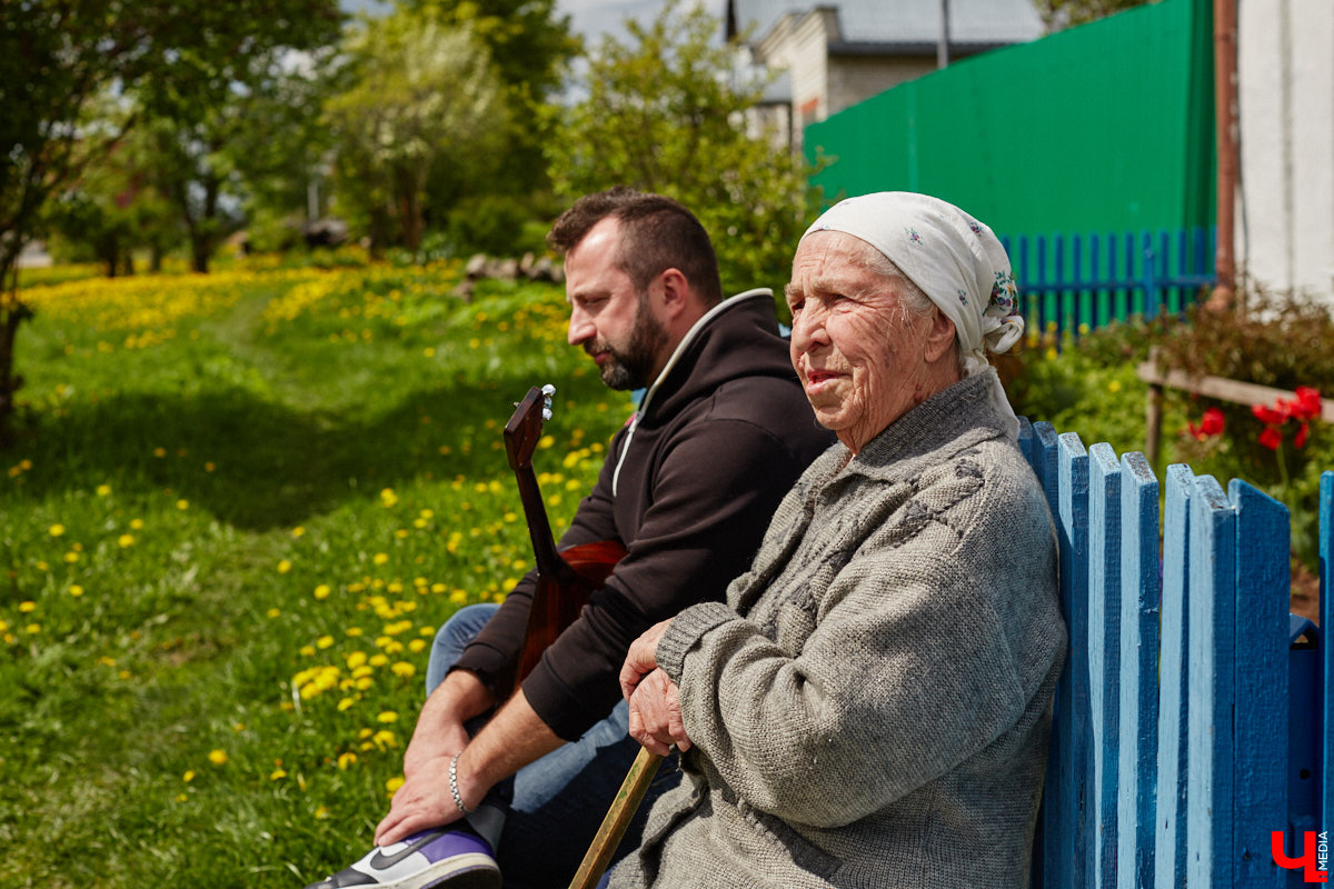 Близ Владимира находится село Суромна. Дойти до него можно пешком, совместив приятную прогулку с полезной экскурсией краеведа. Этот живописный уголок с богатейшей историей определенно достоин внимания, и «Ключ-Медиа» прошелся по старинным улочкам вместе с местной активисткой Жанной Солнцевой.