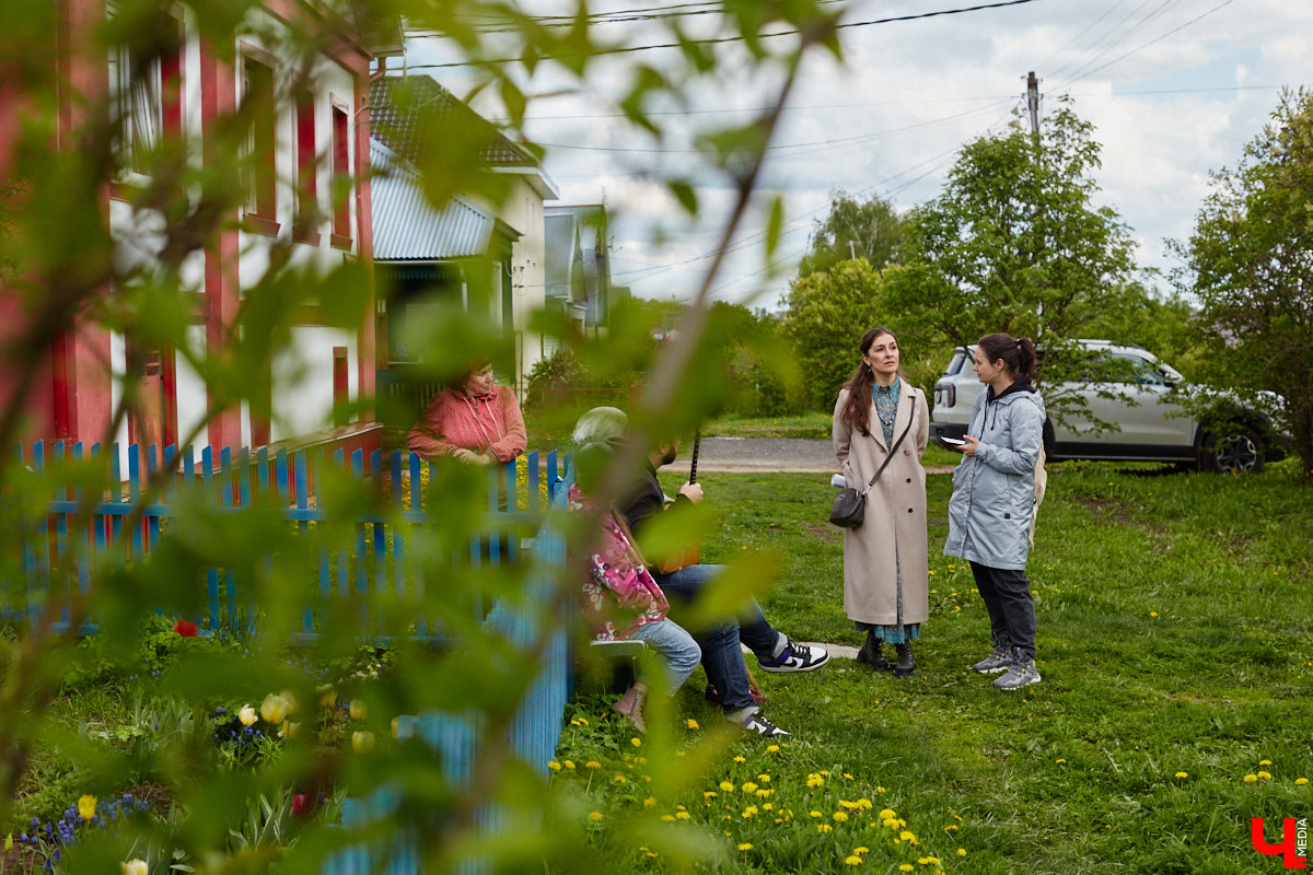 Близ Владимира находится село Суромна. Дойти до него можно пешком, совместив приятную прогулку с полезной экскурсией краеведа. Этот живописный уголок с богатейшей историей определенно достоин внимания, и «Ключ-Медиа» прошелся по старинным улочкам вместе с местной активисткой Жанной Солнцевой.