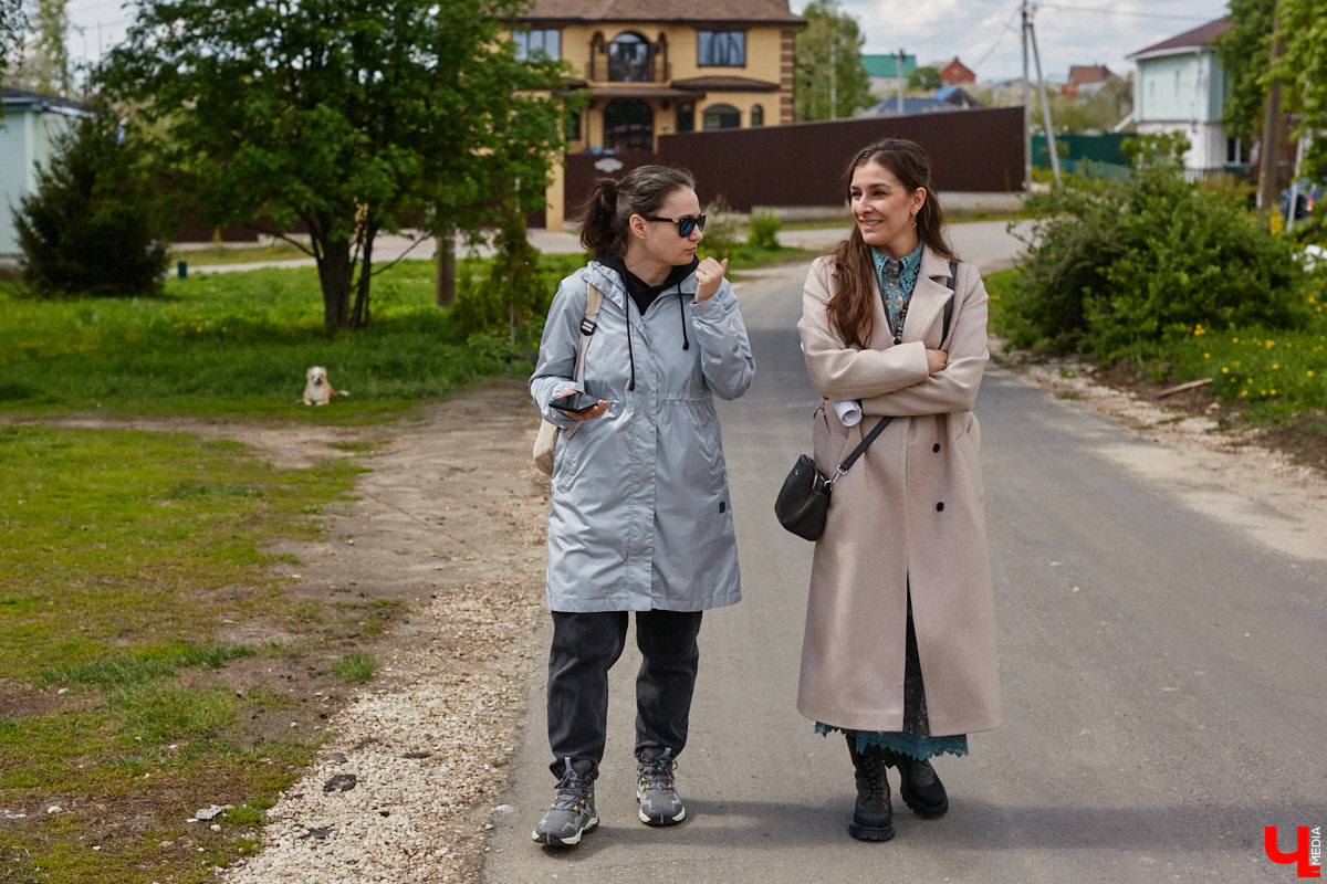 Близ Владимира находится село Суромна. Дойти до него можно пешком, совместив приятную прогулку с полезной экскурсией краеведа. Этот живописный уголок с богатейшей историей определенно достоин внимания, и «Ключ-Медиа» прошелся по старинным улочкам вместе с местной активисткой Жанной Солнцевой.